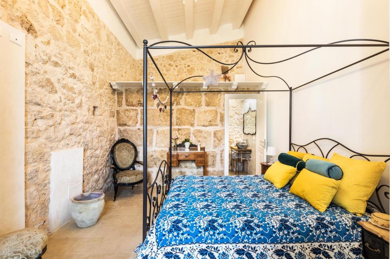 노토 Michael Garden B&B 외부 사진