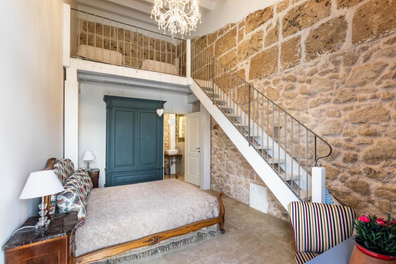 노토 Michael Garden B&B 외부 사진
