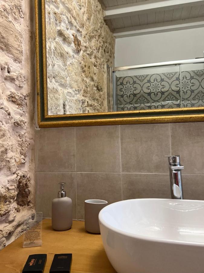 노토 Michael Garden B&B 외부 사진